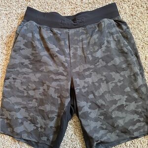 Men's Lululemon 9” Shorts size small